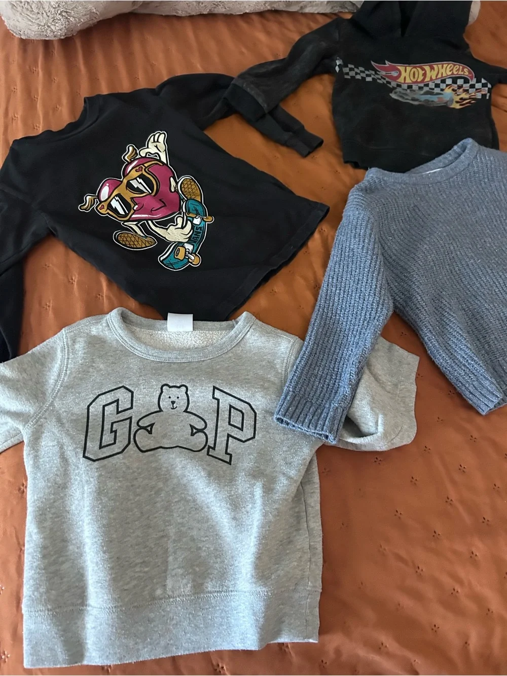 Sweaters, sweatpants, and sweatshirt/tshirt lot 3T